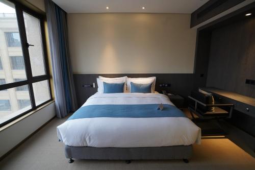 1 queen bed