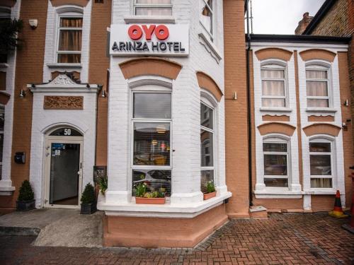 OYO Arinza Hotel, London Ilford