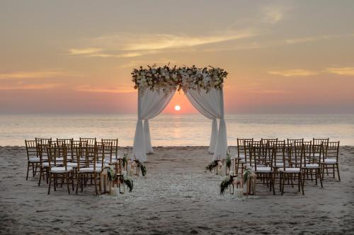 Photo 1 The Surin Phuket - SHA Extra Plus