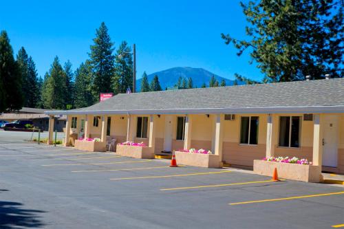 Facilities, Shasta Pines Motel & Suites in Burney (CA)
