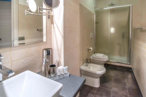 Black And White Suite - image 11