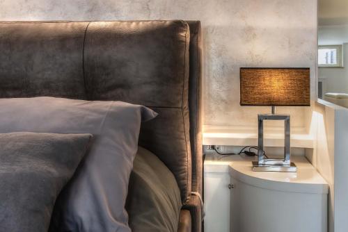 Black And White Suite - image 5