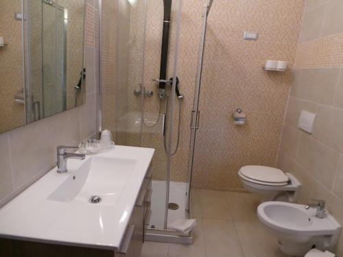 Triple Room with Balcony