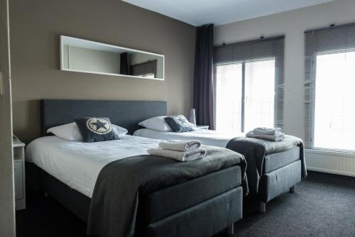 B&B Roermond - Hotel en Grand Café De Pauw - Bed and Breakfast Roermond