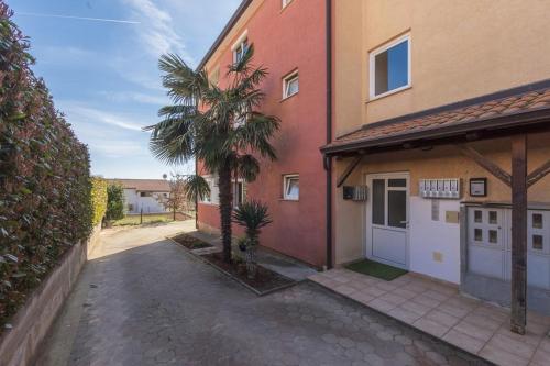  Apartment Irena in Karigador