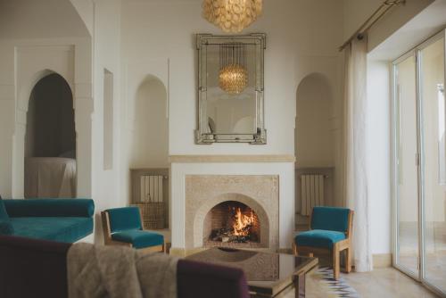 Hotel Les Deux Tours