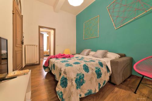 Borgo in color - happy apartment - image 6