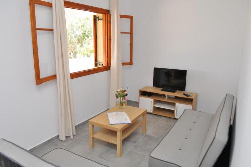 Two-Bedroom Apartment (5 Adults) image 6