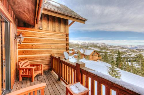 Montana Mountain View Luxury Suite - main image