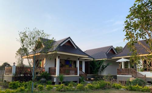 Baan Iddhipada Villa Baan Iddhipada Villa