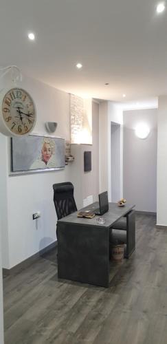 T-Room - image 11