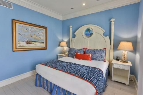 Charleston Harbor Resort & Marina