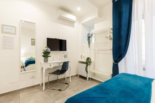 Aeterna Suites Collection Room Type - Small Double Room