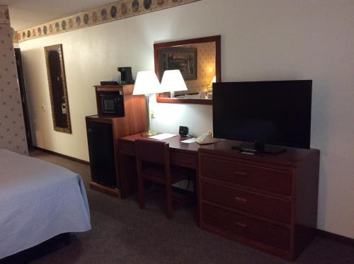 Sports Club Motel - image 2