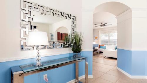 Windsor Hills 6 Bedrooms Pool Villa, 2.5 miles to Disney - 2607DS in Orlando, USA