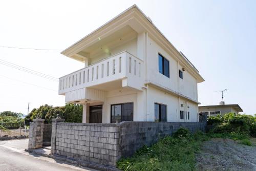 Maru House