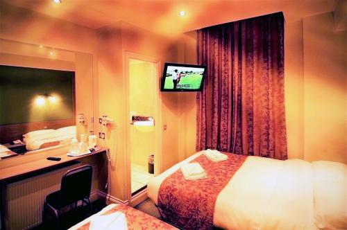 Westbury Hotel – London