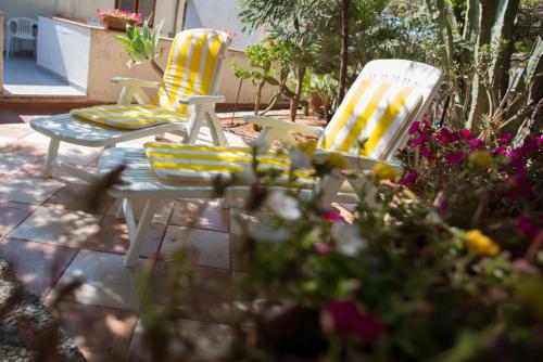 Holiday home for 5 people 200 meters from the sea and free wi-fi - image 2