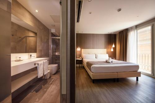 Hotel Oasis - image 4