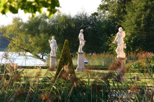 Marstall im Schlosspark Rheinsberg, Rheinsberg (foto 10)