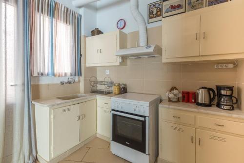 Acropolis Elegant Suite - image 14