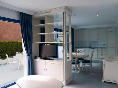 Masd Mediterraneo Hotel Apartamentos Spa - Accommodation - Castelldefels