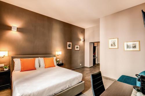 Junior Suite with Balcony image 10