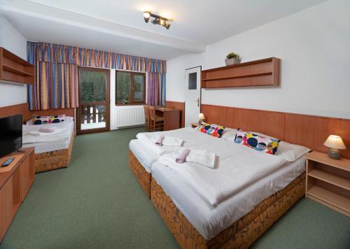 Double or Twin Room with Balcony