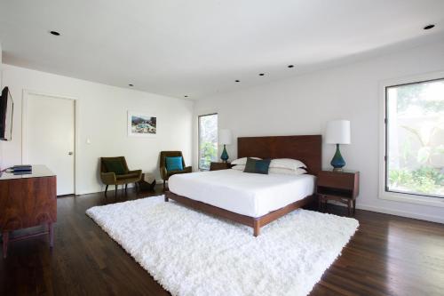Solar Drive by Onefinestay Los Angeles 