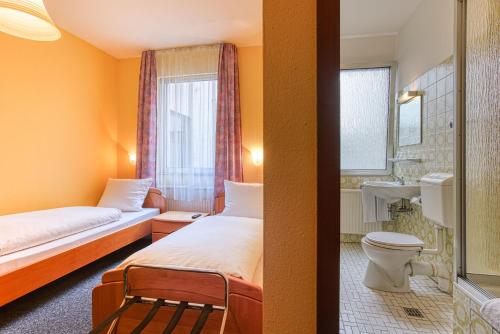 FF&E Hotel Carlton - image 10
