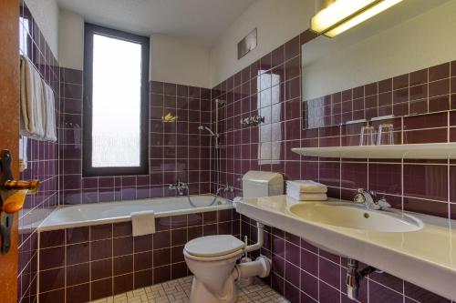 FF&E Hotel Carlton - image 12