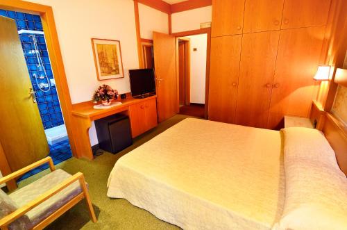 Economy Double or Twin Room