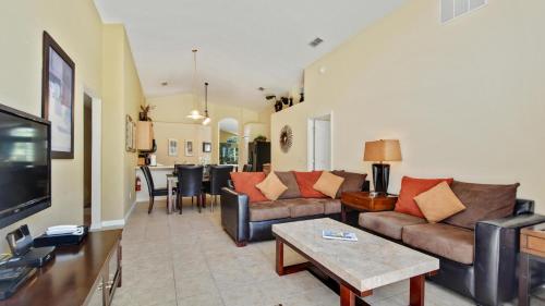 Minnies Emerald - 4 bed home close to Disney in Kissimmee, USA