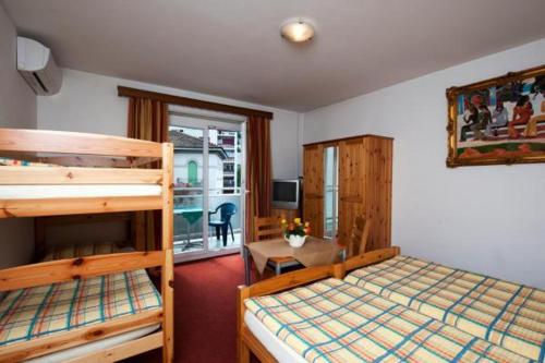 Hotel Dischma - FREE BUS AND TRAIN TICKET 5