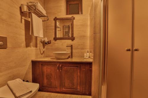 Milat Cave Room Type - Standard Twin Room