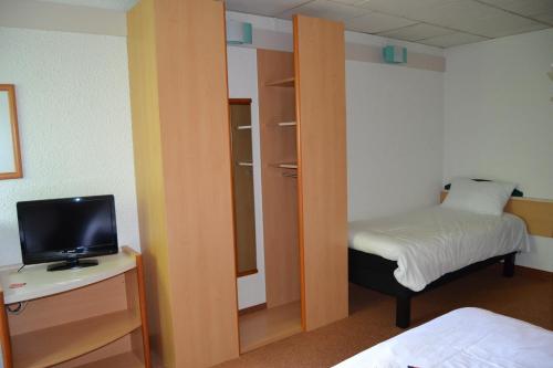 ibis Egletons - image 9