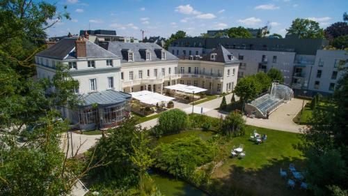 Château Belmont Tours by The Crest Collection