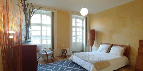  OUTLANDERS. Porto city center. Vintage Studio, Pension in Porto