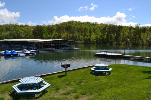 Boundary Waters Resort & Marina