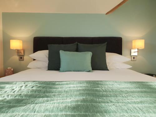 Compston House B & B - main image