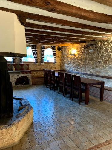 Létesítmények, Masia de la Serra de la Cogulla in Monroyo