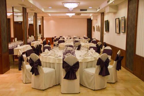 Elizabeth Hotel - image 11