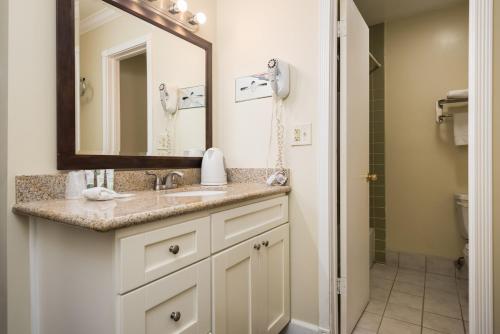 Deluxe Queen Room with Two Queen Beds with Balcony