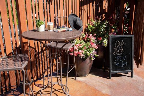 Earthbox Inn & Spa - image 10
