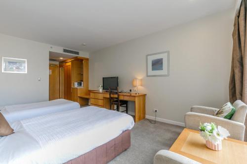 Boulevard Hotel Located in Epsom, Boulevard Hotel is a perfect starting point from which to explore Auckland. The property has everything you need for a comfortable stay. Wheelchair accessible, facilities for disable
