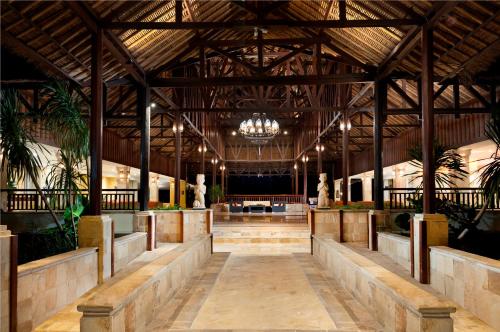 龍目島芒希假日套房度假村 Mangsit Suites by Holiday Resort Lombok