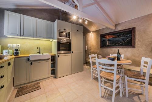 Konyha, Ag Thekla Est 1924 in Egyéb