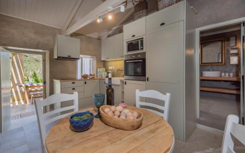 Konyha, Ag Thekla Est 1924 in Egyéb