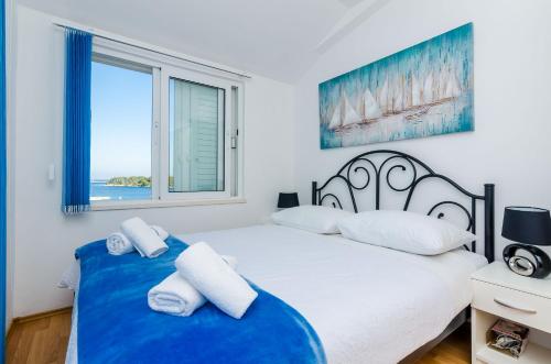 1 double bed, 1 sofa bed