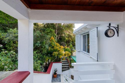 ระเบียง/ชานเรือน, Apartments Lorena Mljet in มเล็ต